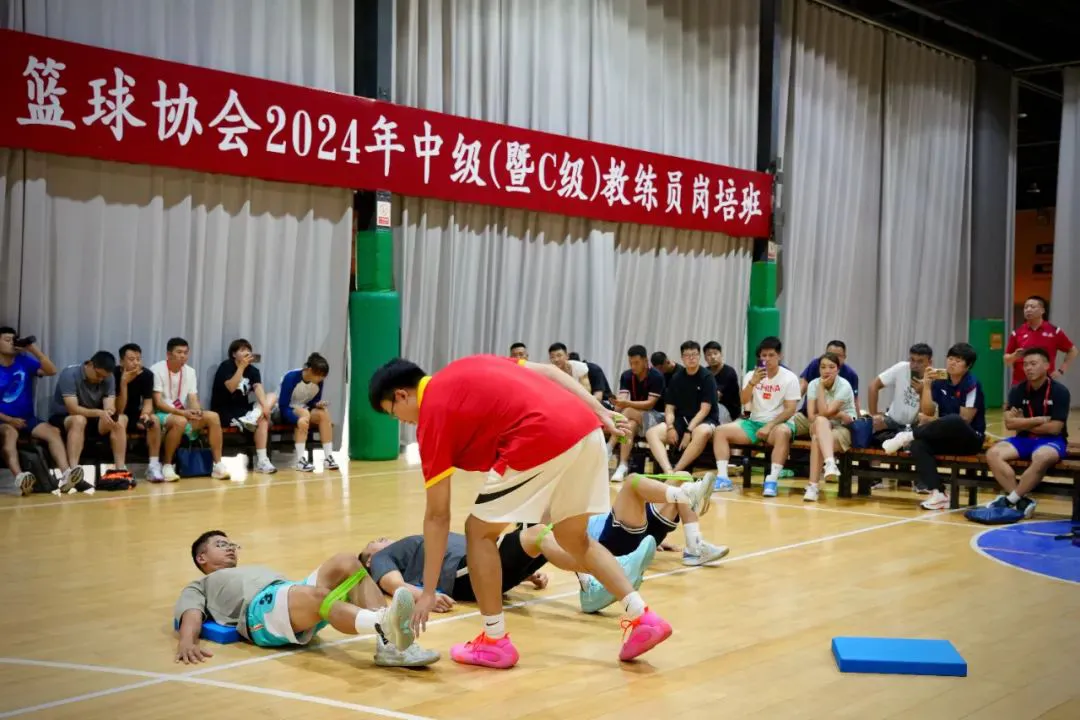 青少年篮球选手的心态管理技巧_0